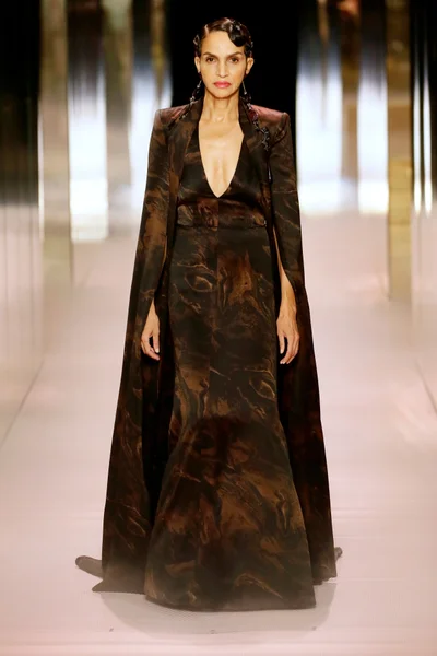 Look 18